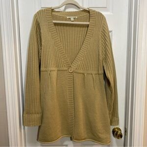 Carolyn Taylor Women's Tan Cardigan Sweater